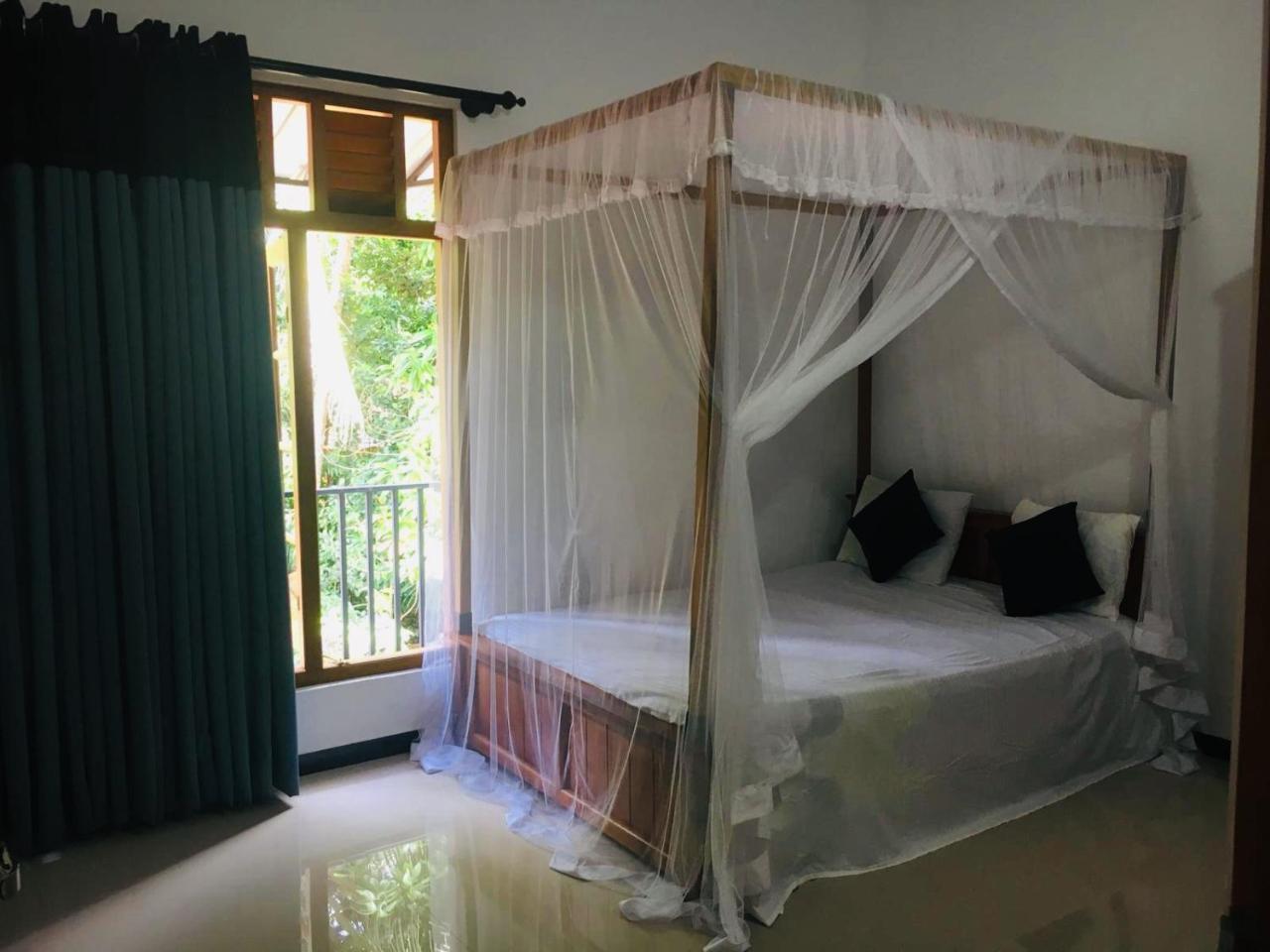 Casa Blanca Hotel Ahangama Kültér fotó