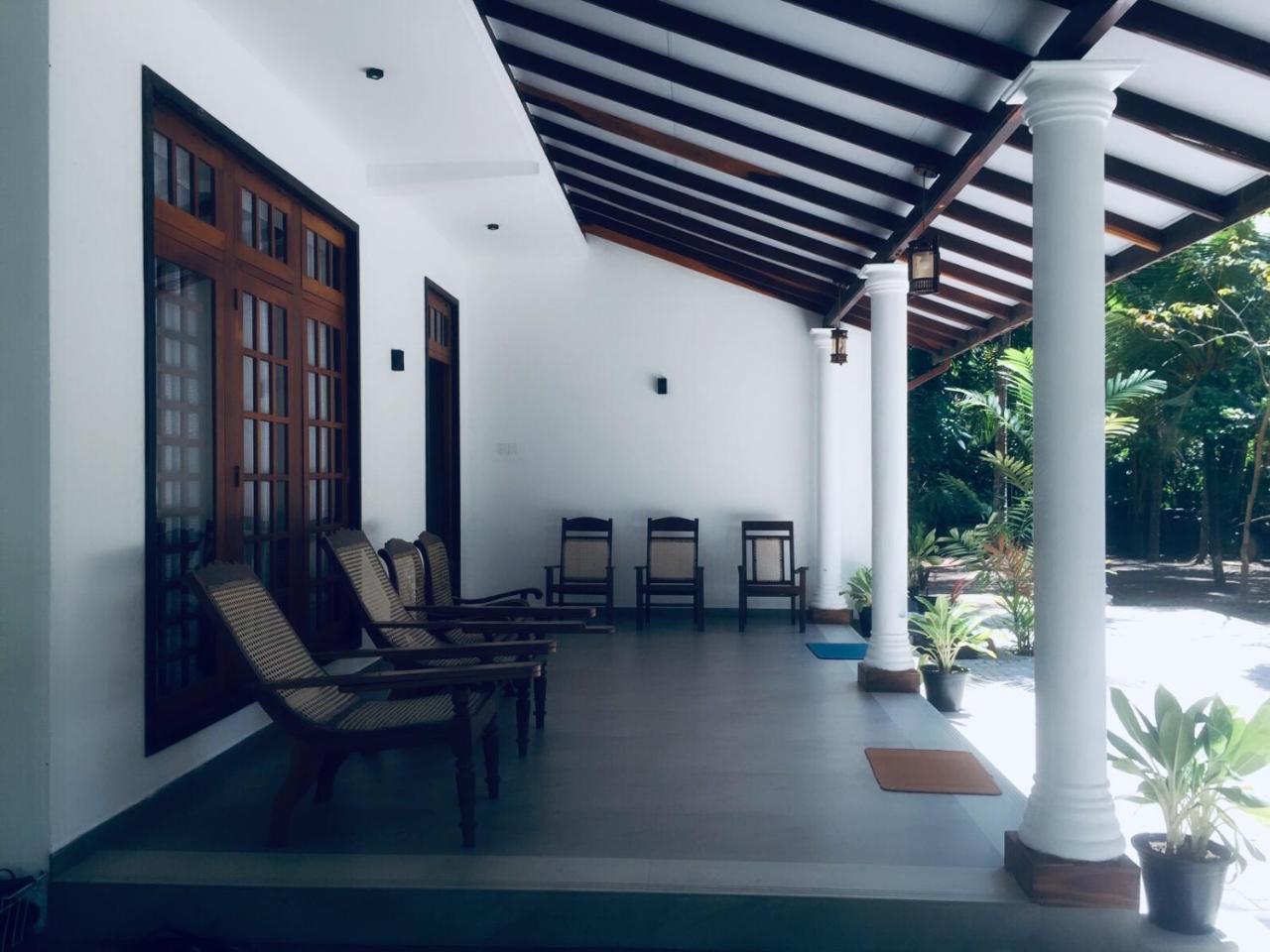 Casa Blanca Hotel Ahangama Kültér fotó